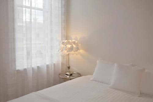 Deluxe Upstairs King Room