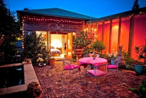 At Eleven - La Petite Maison1