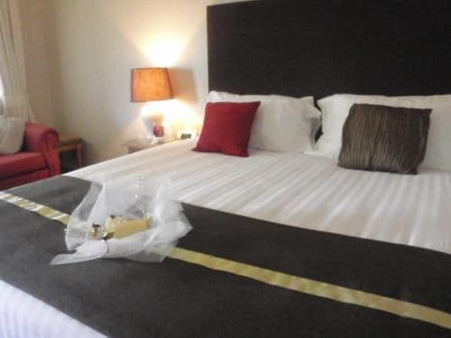 Executive Queen Room with Spa Bath
