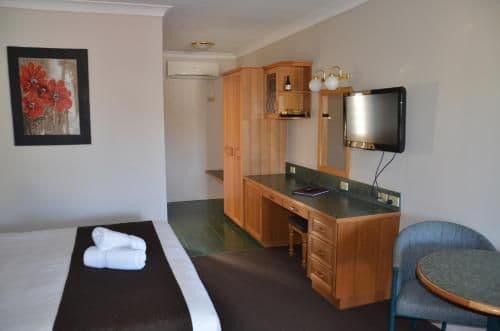 Executive King Suite with Spa Bath