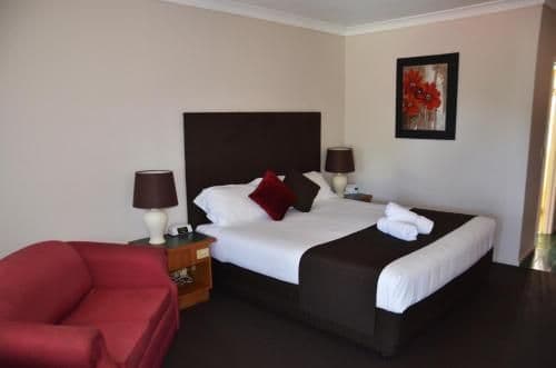 Executive King Suite with Spa Bath