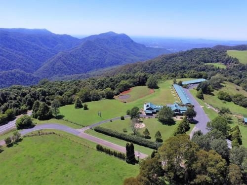 Lookout Mountain Retreat0