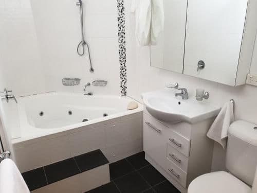 Executive Suite with Spa Bath