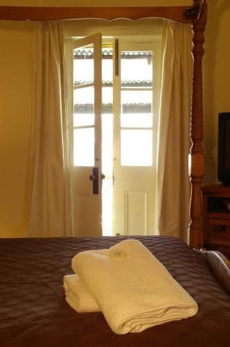 Premium Queen Room with Shared Bathroom