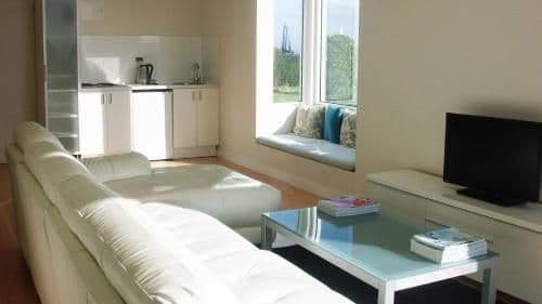 Studio with Spa Bath