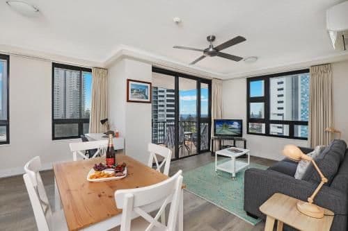 Superior One-Bedroom Apartment