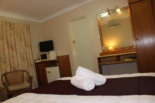 Standard Queen Room