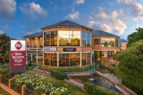 Best Western Plus Albury Hovell Tree0