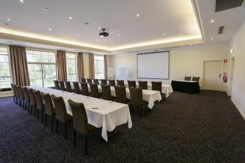 Best Western Plus Albury Hovell Tree4