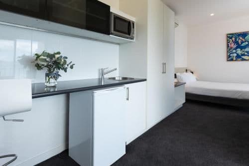 Studio Suite with Ocean View and Kitchenette (36 square metres)
