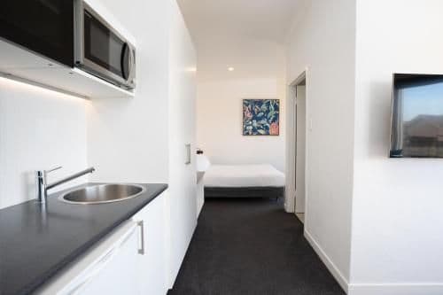 Studio Suite with Ocean View and Kitchenette (36 square metres)