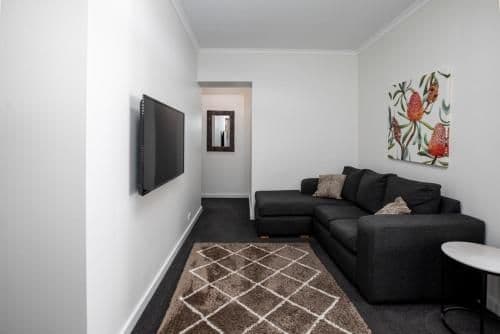 Deluxe Two-Bedroom Apartment with Kitchen