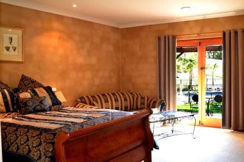 Olive Grove - Queen Room