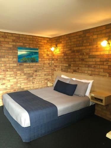 Queen Room with Kitchenette