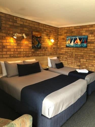 Twin Room with Kitchenette