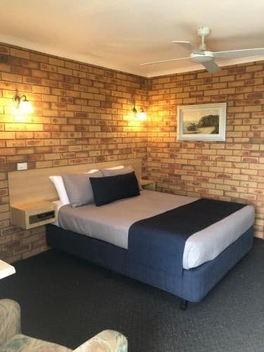 Queen Room with Kitchenette