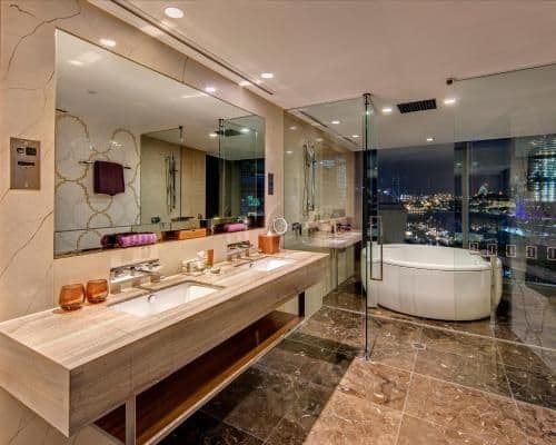 Adored Suite