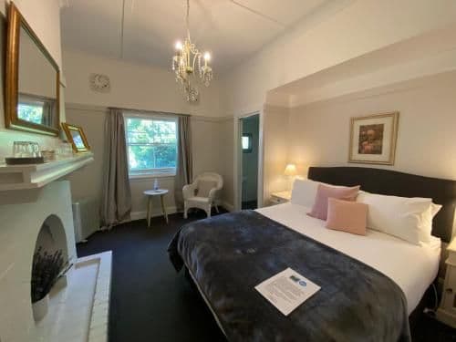 Queen Room