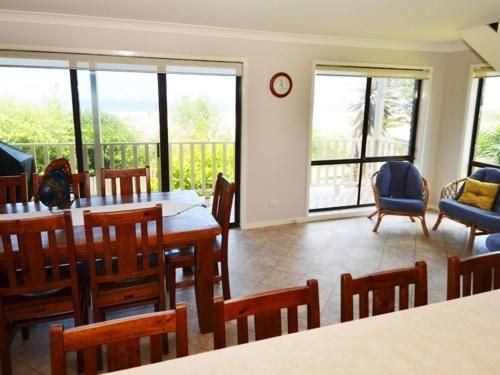 Shirl's By The Sea4