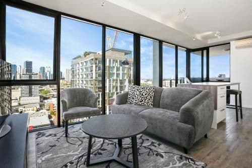 One-Bedroom Apartment with City View