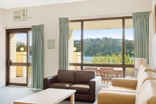 Three-Bedroom Apartment with Lake View
