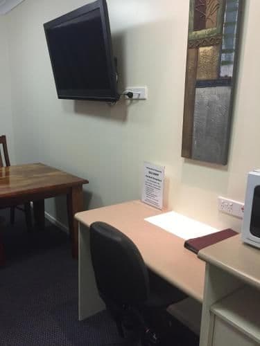 Business Queen Room