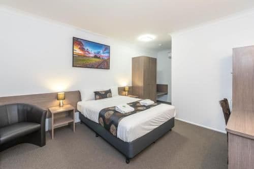 Executive Queen Room