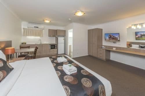 Executive King Suite with Cooking Facilities