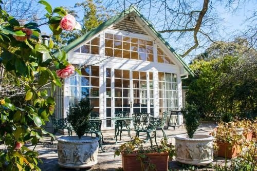 Bygone Beautys Cottages - Bronte Cottage0