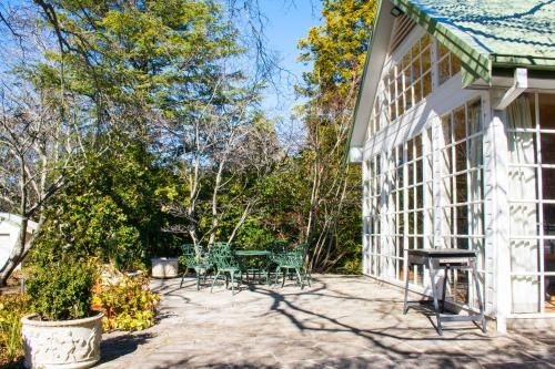 Bygone Beautys Cottages - Bronte Cottage3