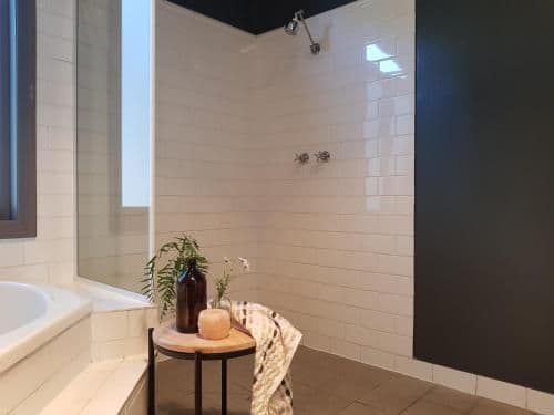 One-Bedroom Cottage with Spa Bath