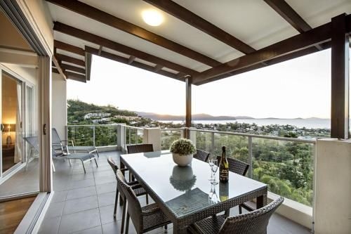 Oscar's View - Airlie Beach3
