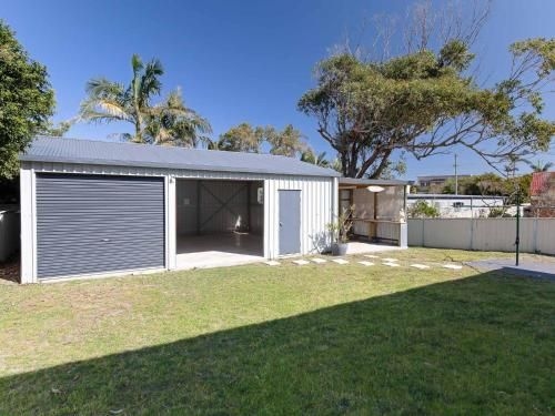 'SeaHaven', 2 Richardson Ave - Large home with Aircon, Smart TV, WIFI, Netflix & Boat Parking (SeaHaven 2 Richardson Ave - Large home with Aircon)4