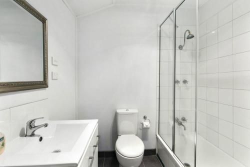 Lucy's Cottage2