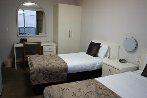 Twin Suite