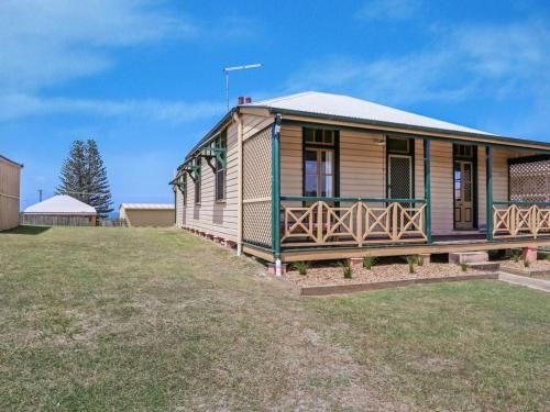 Yamba Pilot Cottage 2 - pets welcome - close to beach (Yamba Pilot Cottage 2 - Pets Welcome - Close To Beach)4