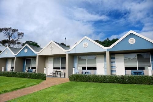 Sorrento Beach Motel0