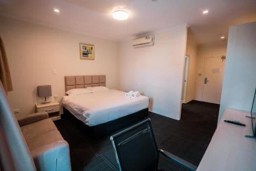 Deluxe Suite