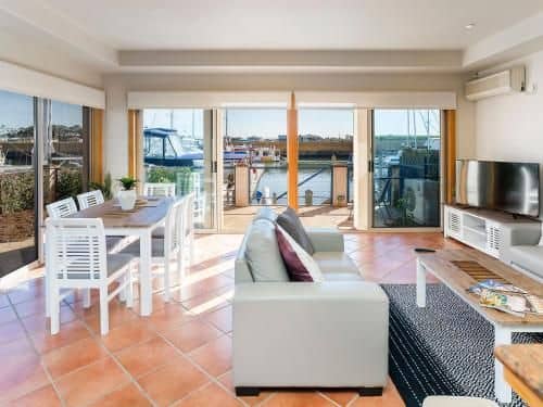 Stunning 3 Bedroom Villa at Hope Harbour Marina Stunning 3 Bedroom Villa at Hope Harbour Marina