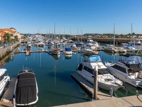 Stunning 3 Bedroom Villa at Hope Harbour Marina1