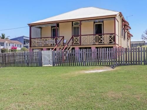 Yamba Pilot Cottage 1 - pets welcome - close to beach (Yamba Pilot Cottage 1 - Pets Welcome - Close To Beach)4