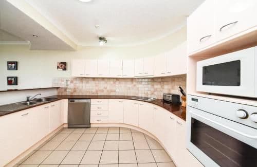 Three-Bedroom Superior Apartment