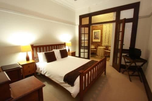Queen Suite with Bath
