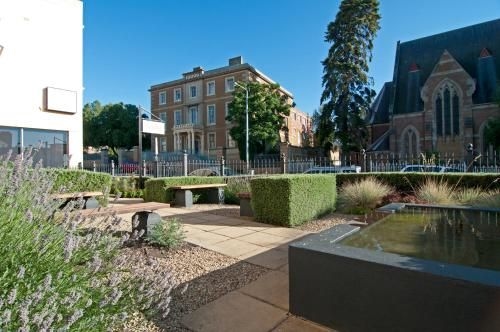 Roxburgh House Apartments1