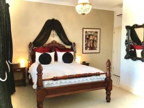 Benjamin Queen Room with Garden View