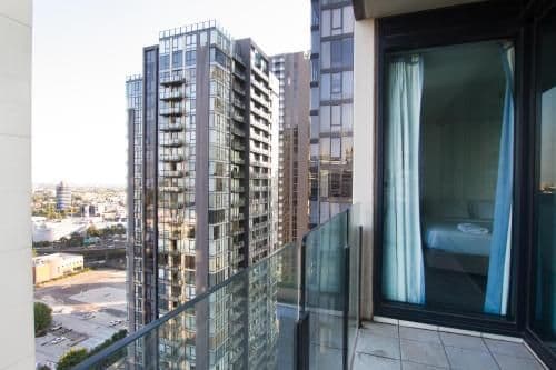 Deluxe Three-Bedroom Two-Bathroom Apartment