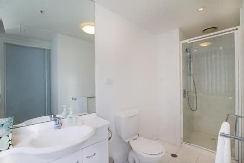 Deluxe Three-Bedroom Two-Bathroom Apartment