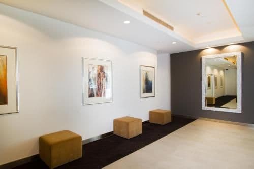Deluxe Three-Bedroom Two-Bathroom Apartment