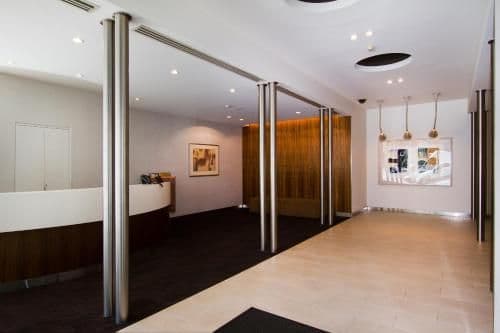 Deluxe Three-Bedroom Two-Bathroom Apartment