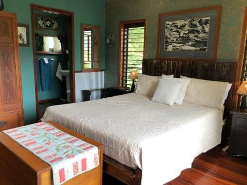 Deluxe Queen Room